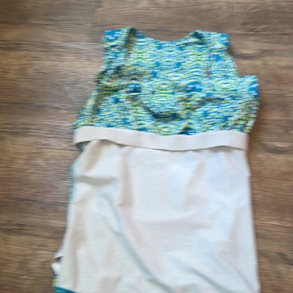 Columbia Omni-Wick Blue and Green Sleeveless Tank Top With Built in Sports Bra - Picture 4 of 6